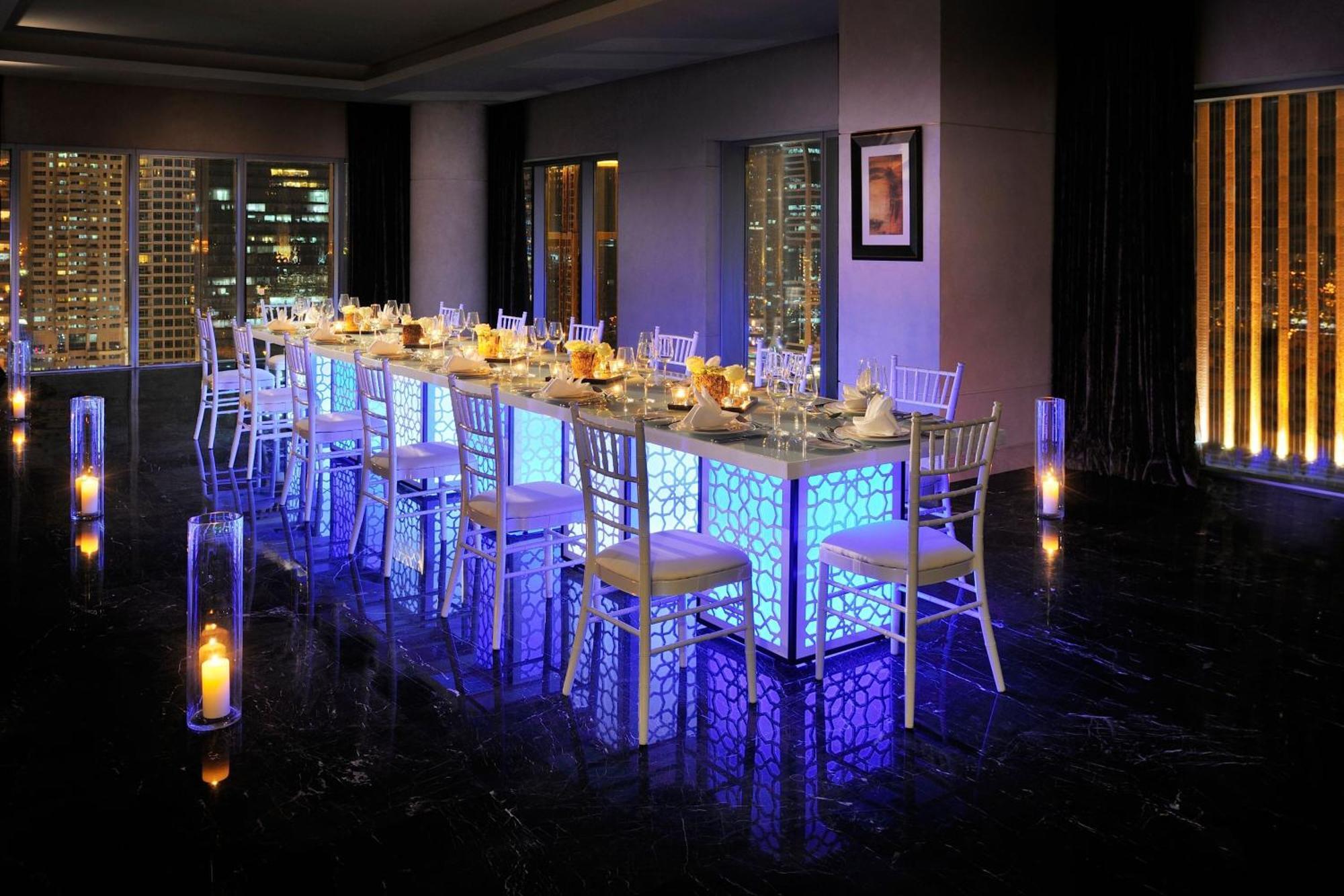 แอดเดรส ดูไบ มารีนา Hotel ภายนอก รูปภาพ The private dining room at the restaurant